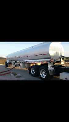 1983 HEIL FUEL TANKER 9200 GALLONS