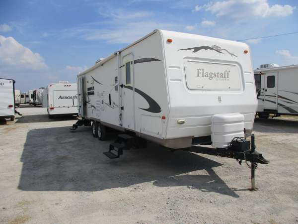 2005 Forest River Wildcat 30LSWB
