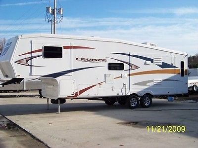 2010 Crossroads Cruiser 30SK 5th Wheel Camper  Excellent Condition/Manchester,NH