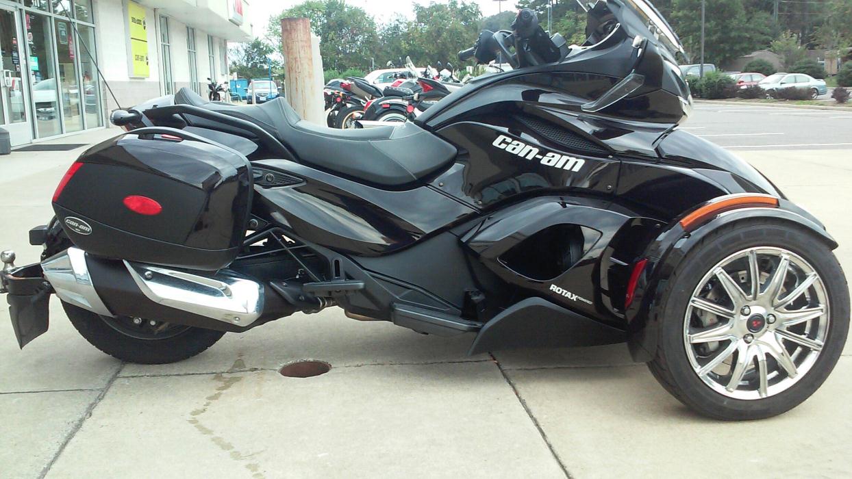 2013 Can-Am Spyder ST - Limited SE5