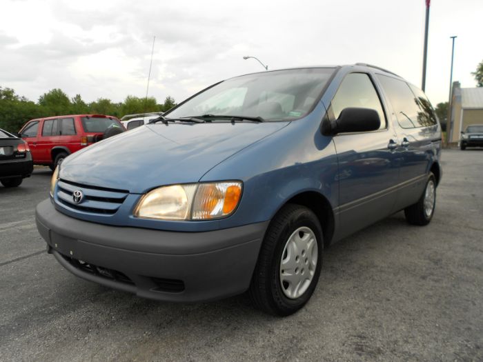 2003 Toyota Sienna CE Belton, MO