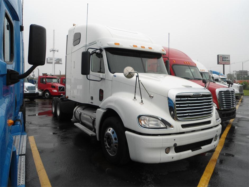 2010 Freightliner Cl12062st-Columbia 120