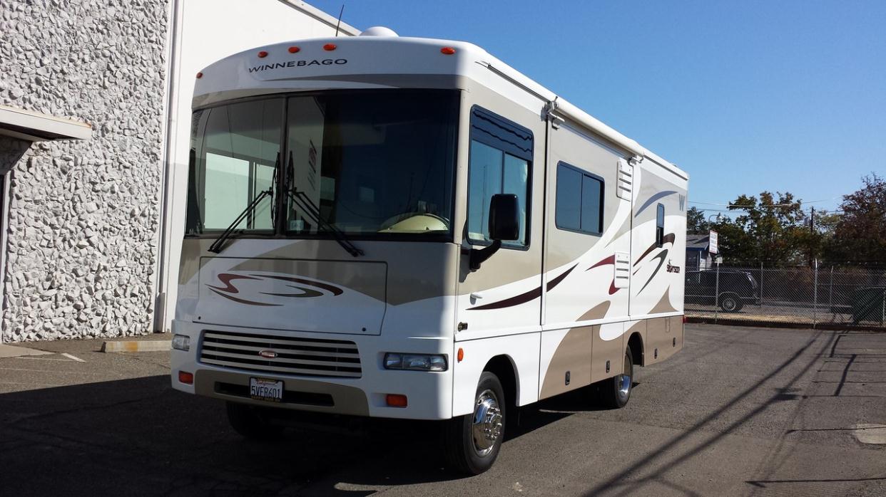 2001 Winnebago Brave 26P