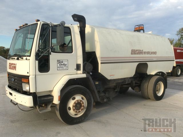1996 Ford Cf7000
