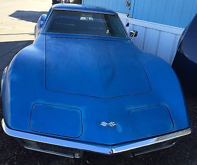 Chevrolet : Corvette BLUE WITH BLACK INTERIOR BLUE W BLACK INTERIOR 1971 CORVETTE 350 4 SPEED T-TOP RUNS GOOD MANY NEW PARTS !