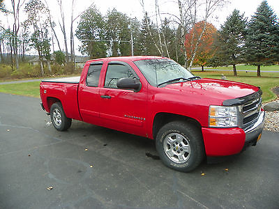 Chevrolet : Silverado 1500 LT 2007 chevrolet silverado 1500 lt extended cab 4 wd loaded red 5.3 tonneau cover