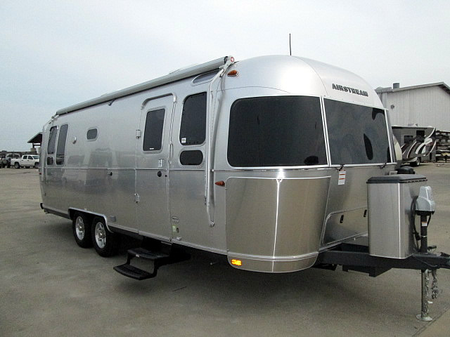 2016 Airstream Flying Cloud 26u