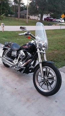 Harley-Davidson : Dyna 06 harley davidson dyna mint condition windsheild rear sissy bar included