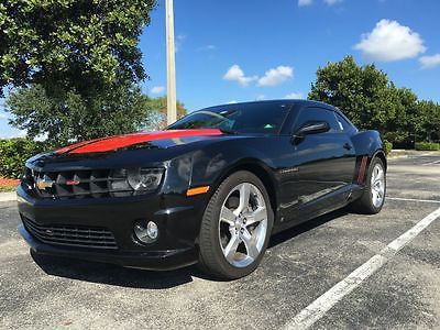 Chevrolet : Camaro SS Coupe 2-Door 2010 chevy camaro ss black red 6 speed manual transmission
