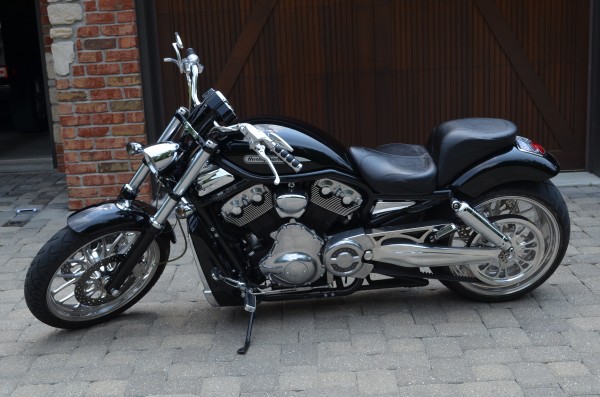2004 Harley Davidson VRSCB V-Rod motorcycle