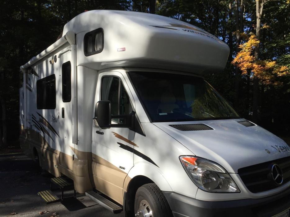 2016 Winnebago Vista LX 27N