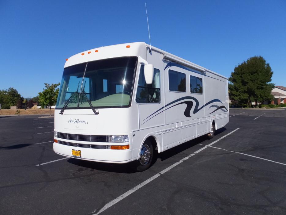 2004 National Rv Sea Breeze LX 8321