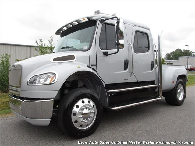 2007 Freightliner Business Class M2 106