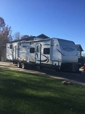 2013 Keystone Springdale 32ft Fifth Wheel Camper, 2 Slide Outs, 1 Owner!