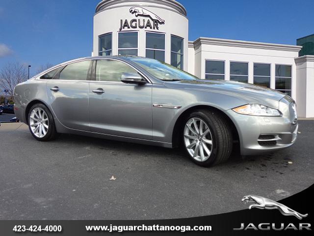Jaguar : XJ Certified XJ, ONLY 16,000 miles, Loaded