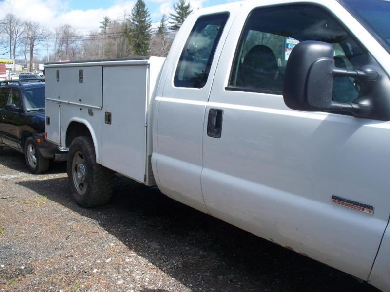 2006 Ford F350 Diesel Ext Cab 4x4 Service Truck REDUCED  $9,995.