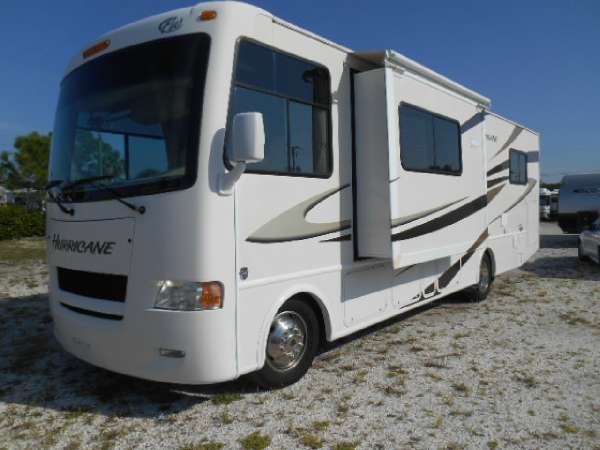 2007 Thor Motor Coach Hurricane 34B