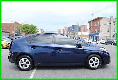 Toyota : Prius Three 3 Navigation NAV Entune Camera Low Miles Repairable Rebuildable Salvage Wrecked Runs Drives EZ Project Needs Fix Low Mile