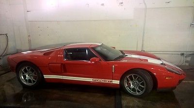 Ford : Ford GT Ford:  Ford GT Red w/White Stripes All Options