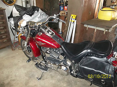 Harley-Davidson : Softail 2004 red fatboy with extra chrome