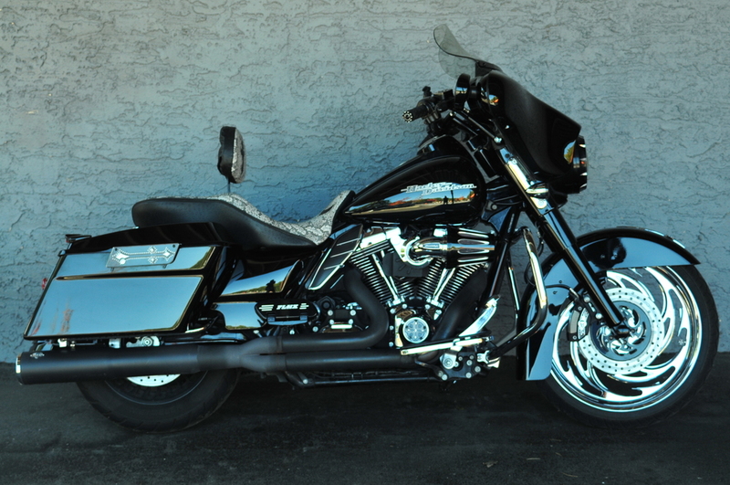 2011 Harley-Davidson FLHX - Street Glide