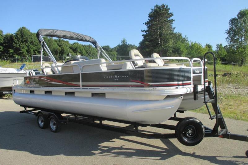 2012 Sun Tracker 24 Fishin Barge DLX w/Only 63 Engine Hours!