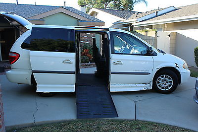 Dodge : Caravan Braun Entervan 2002 dodge caravan with braun wheelchair conversion white 178 k miles
