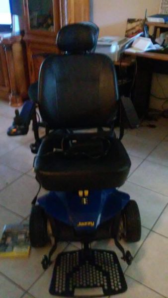 Brand New never used  Jazzy Elite ES Mobile Scooter.