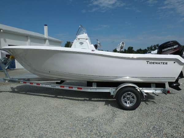 2016 TIDEWATER BOATS 198 Center Console