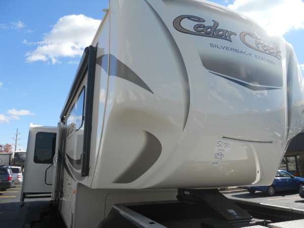 2007 Forest River Cardinal 33TS
