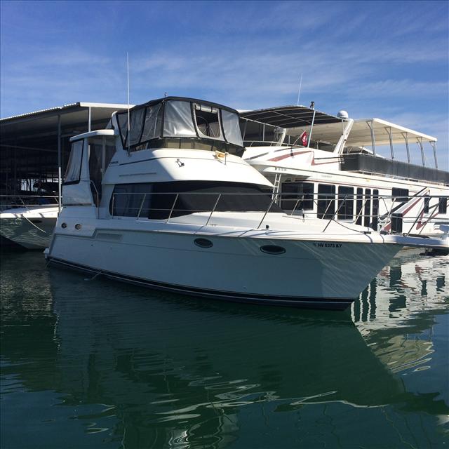 2001 Carver Motor Yacht 356