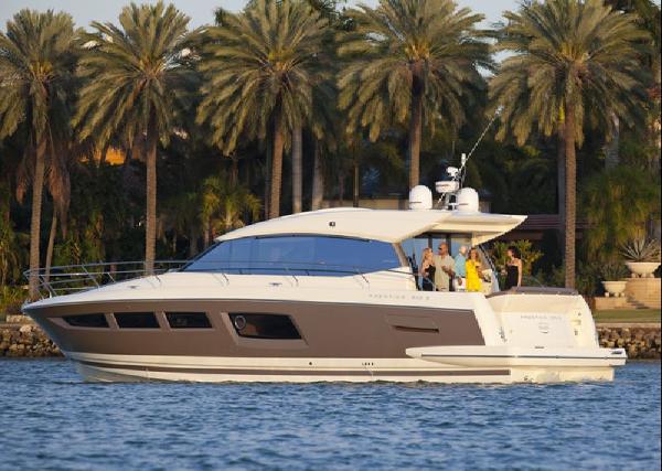 2015 Prestige Yachts 500S