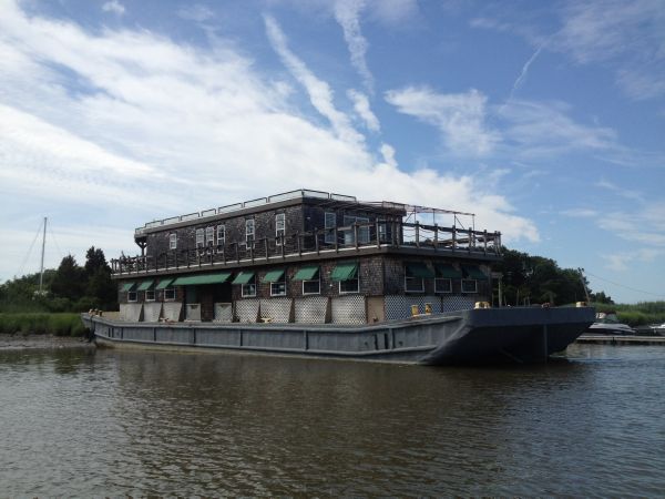 1942 Barge Restaurant Restaurant