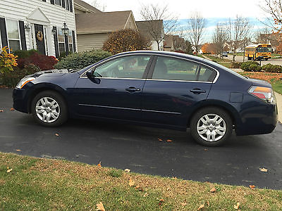 Nissan : Altima S Sedan 4-Door 2011 nissan altima 4 door roomy sedan