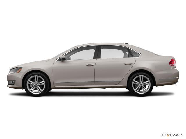 2015 VOLKSWAGEN Passat V6 SEL Premium 4dr Sedan