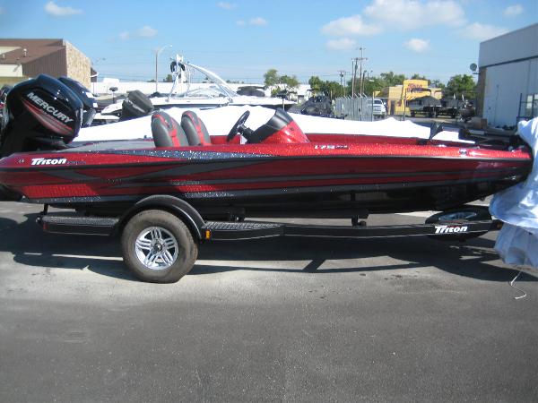 2016 TRITON BOATS 179TRX