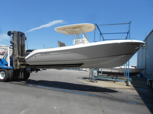 2014 Cobia 256 Center Console