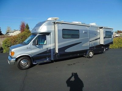 2005 LEXINGTON GTS CLASS B+ RV WITH 3 SLIDE OUTS 27' LOW MILES FULL BODY PAINT!