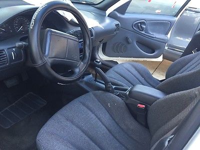 Chevrolet : Cavalier 2000 chevy cavalier garage parked interior exterior good condition
