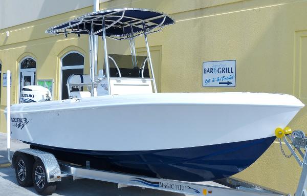 2015 Bluewater 2150 Center Console