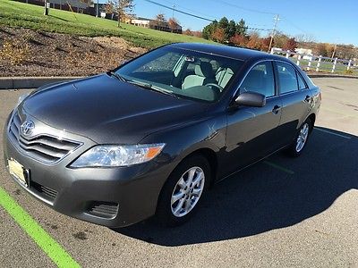 Toyota : Camry LE Toyota Camry