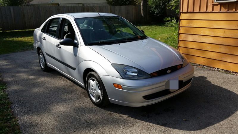 2004 ford focus ONE OWNER LOW MILES