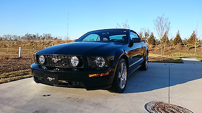 Ford : Mustang GT Convertible 2-Door 2006 black ford mustang gt convertible