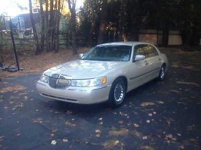 Lincoln : Town Car Cartier Sedan 4-Door Long rear doors A 2000 Lincoln Town Car Cartier L Florida car