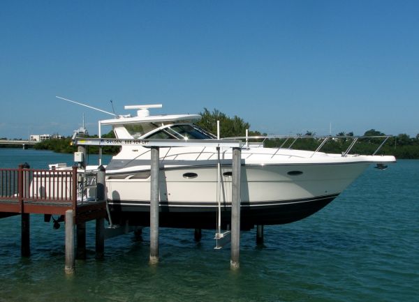 2005  Tiara Yachts  3600 Open