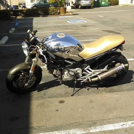 2001 Ducati Monster 900