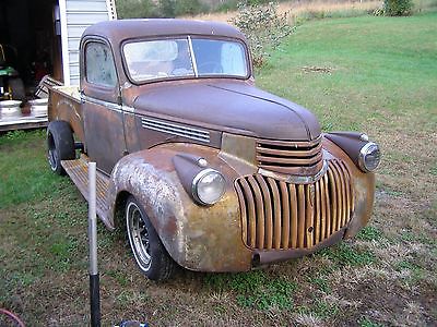 Chevrolet : Other Pickups Surface rust and patina 1946 chevrolet half ton short bed pickup truck with hotshoehotrod custom chassis