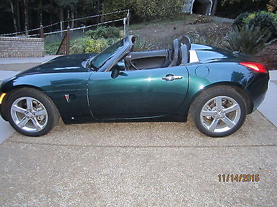 Pontiac : Solstice Premium and power packages Exceptionally clean 2006 Pontiac Solstice - only 25,800 miles!