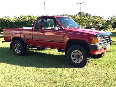 Toyota : Other DLX Extended Cab Pickup 2-Door 1987 toyota pickup dlx extended cab pickup 2 door 2.4 l