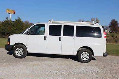 Chevrolet : Express Base Standard Cargo Van 3-Door 2005 chevy express 1500 cargo van 5.3 l v 8 office mobile minivan van used